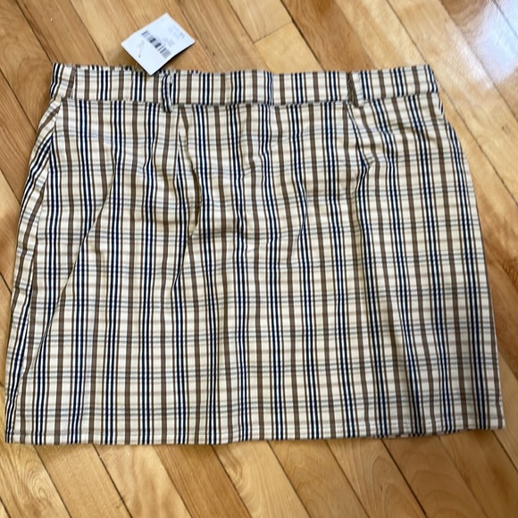 Mini skirt - Picture 2 of 3